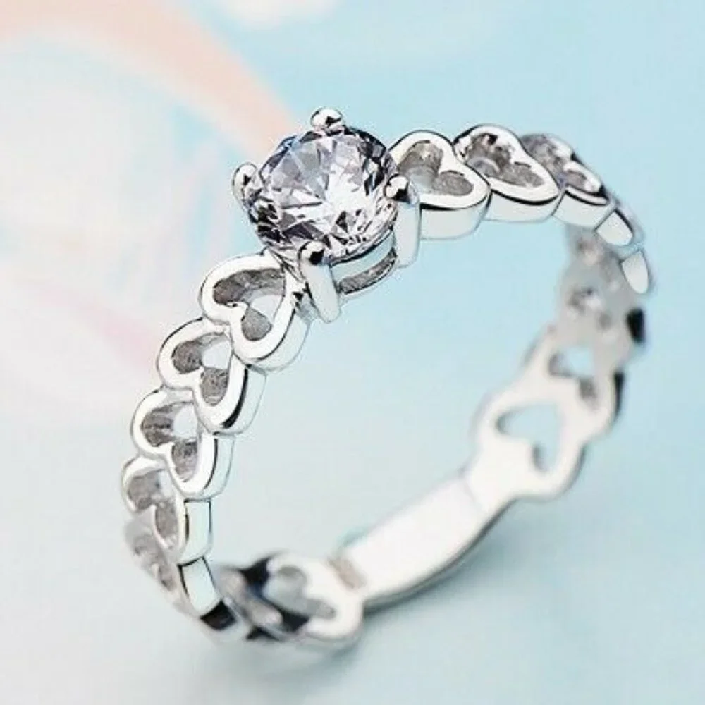 😍Lovely Anillos Hollow Heart Round Cut Moissanite Eternity Ring for Women, K770